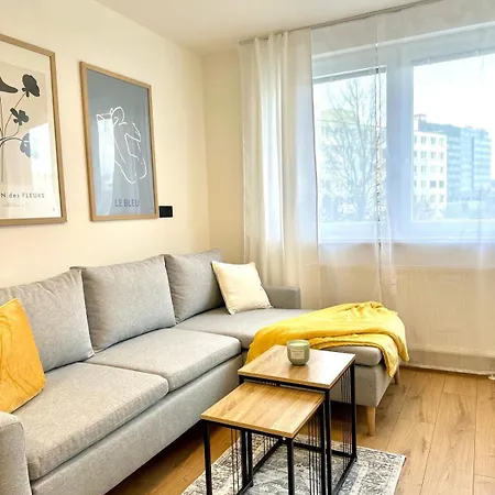 Your 13 With Parking Apartman *